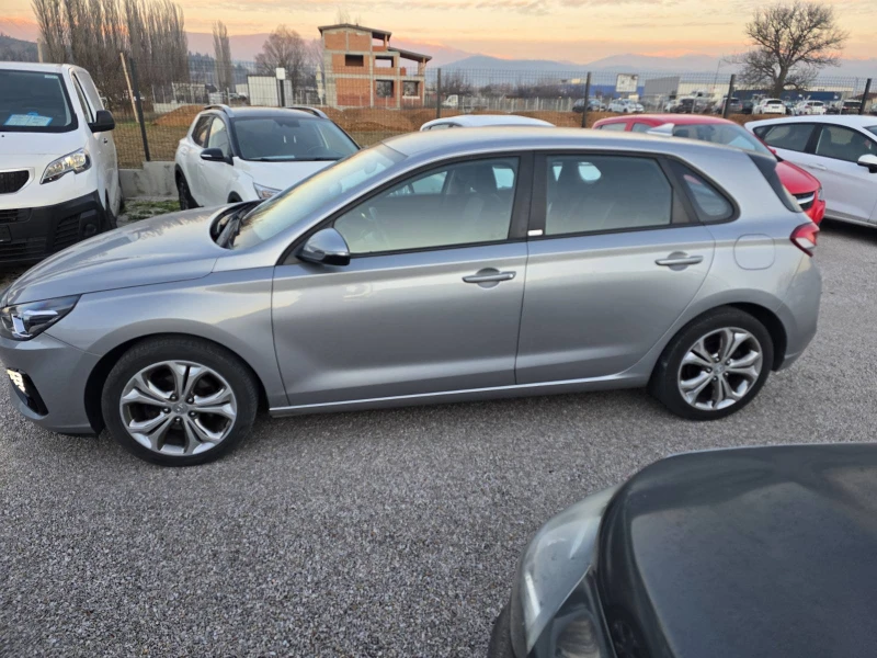 Hyundai I30 1.6 CRDi Джанти| Камера| Андроид Ауто, снимка 8 - Автомобили и джипове - 52829537