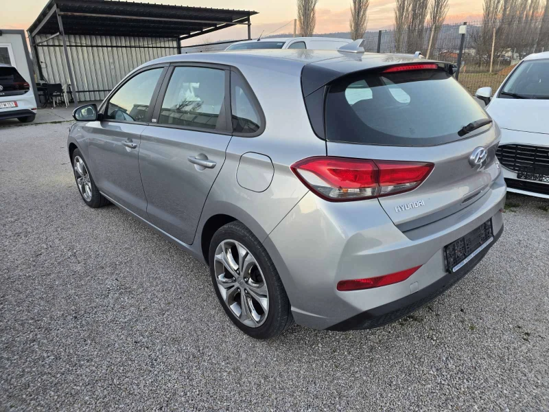 Hyundai I30 1.6 CRDi Джанти| Камера| Андроид Ауто, снимка 7 - Автомобили и джипове - 52829537