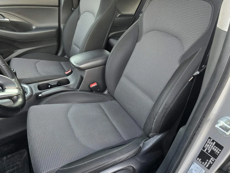 Hyundai I30 1.6 CRDi Джанти| Камера| Андроид Ауто, снимка 10 - Автомобили и джипове - 52829537