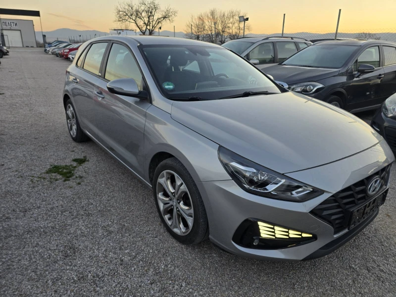 Hyundai I30 1.6 CRDi Джанти| Камера| Андроид Ауто, снимка 3 - Автомобили и джипове - 52829537