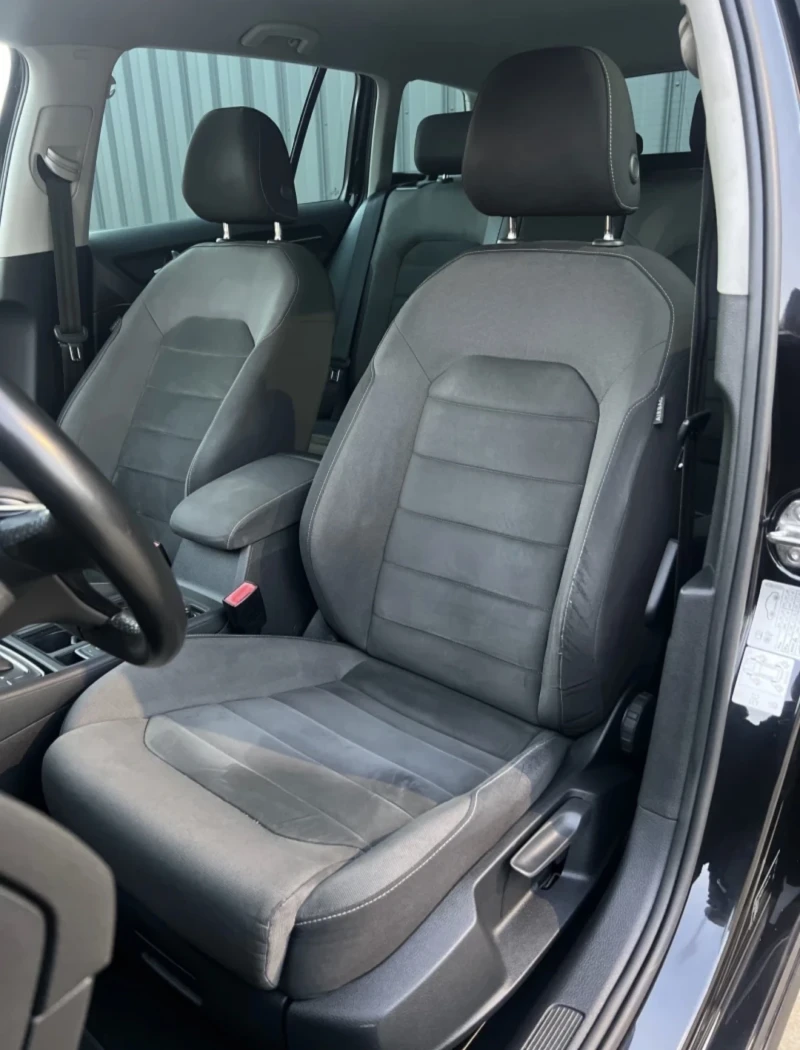 VW Golf Golf 7.5 Variant Rline 2.0TDI 150K , снимка 10 - Автомобили и джипове - 53079822