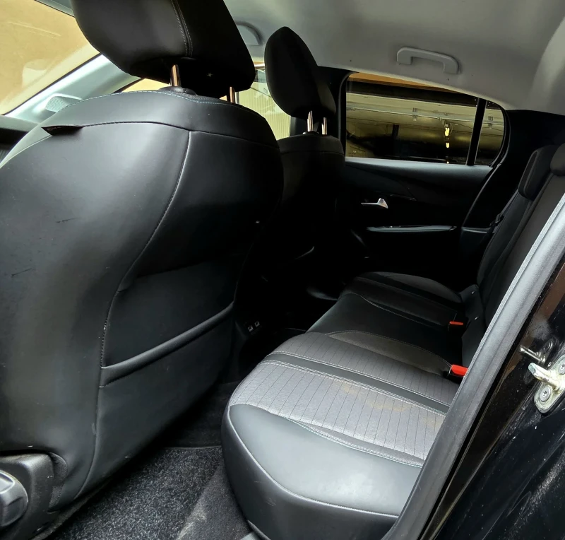 Peugeot 208 ГАРАНЦИОНЕН/ЗАВЕРЕНА СЕРВИЗНА КНИЖКА, снимка 9 - Автомобили и джипове - 53507443