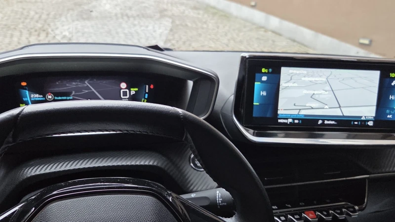 Peugeot 208 ГАРАНЦИОНЕН/ЗАВЕРЕНА СЕРВИЗНА КНИЖКА, снимка 13 - Автомобили и джипове - 53507443