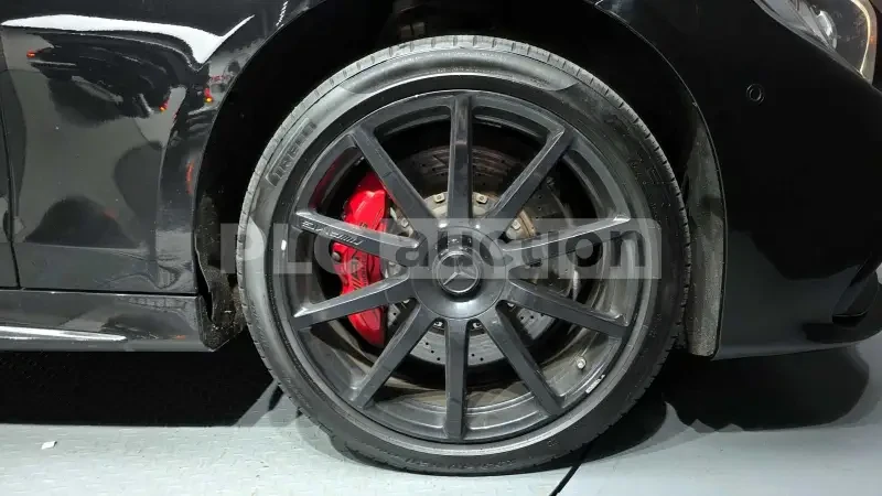 Mercedes-Benz S 63 AMG Адаптивно окачване (ECS)* Масажни седалки, снимка 5 - Автомобили и джипове - 54122575