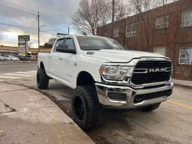 Dodge RAM 3500 * Big Horn 4x4 Crew Cab 6'4 Box * 6.7 * ДИЗЕЛ, снимка 3 - Автомобили и джипове - 54182001