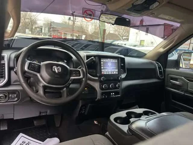 Dodge RAM 3500 * Big Horn 4x4 Crew Cab 6'4 Box * 6.7 * ДИЗЕЛ, снимка 12 - Автомобили и джипове - 54182001