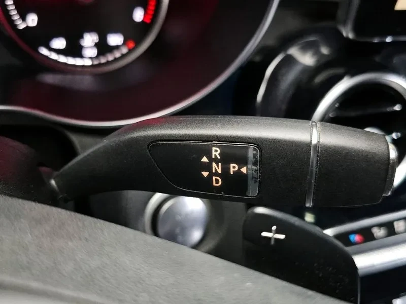 Mercedes-Benz C 200 2.0, снимка 9 - Автомобили и джипове - 54278052