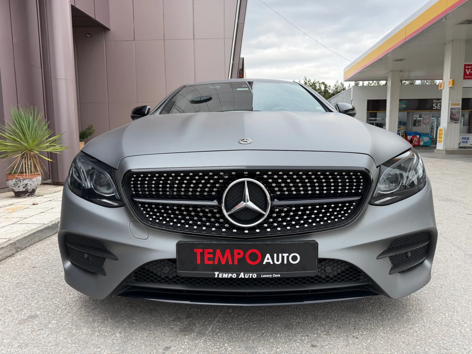 Mercedes-Benz E 200 i-4MATIC-AMG Line-COUPE-SPORT, снимка 1