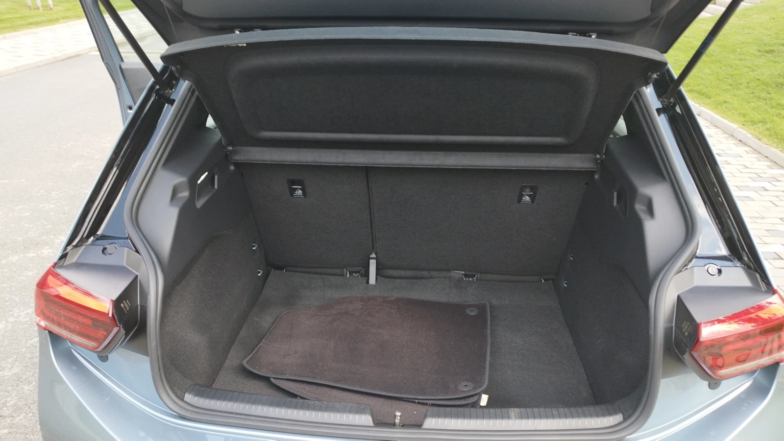 VW ID.3 PURE 110KW 4500km | Mobile.bg   16