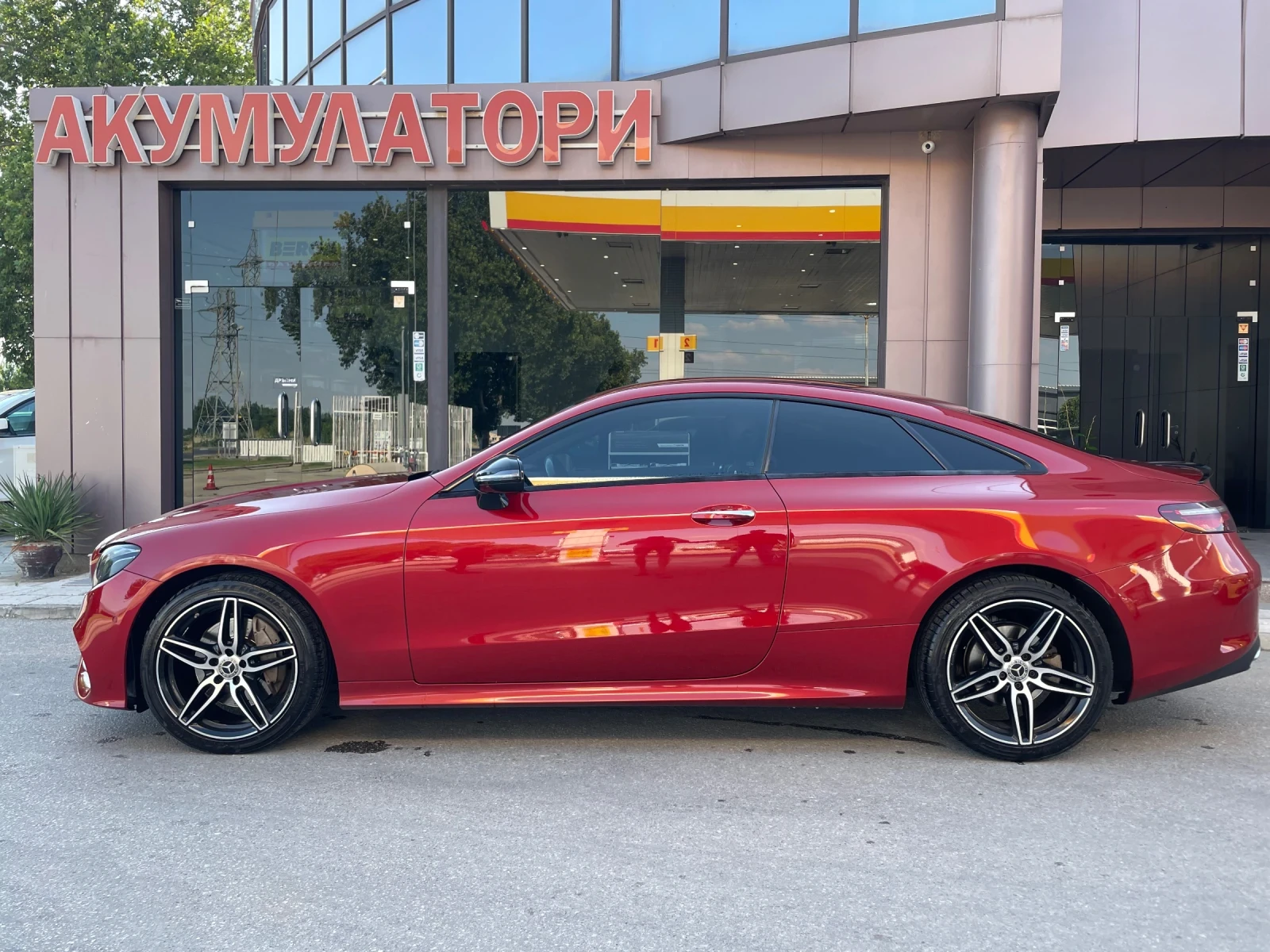 Mercedes-Benz E 200 i-4MATIC-AMG Line-COUPE-SPORT - изображение 3