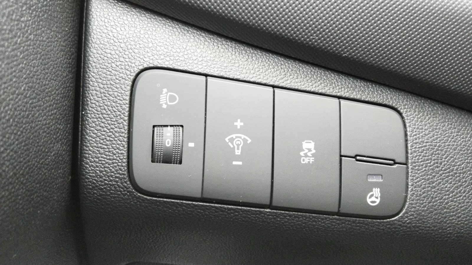 Hyundai I10  1.0 Passion Euro 6 - изображение 7