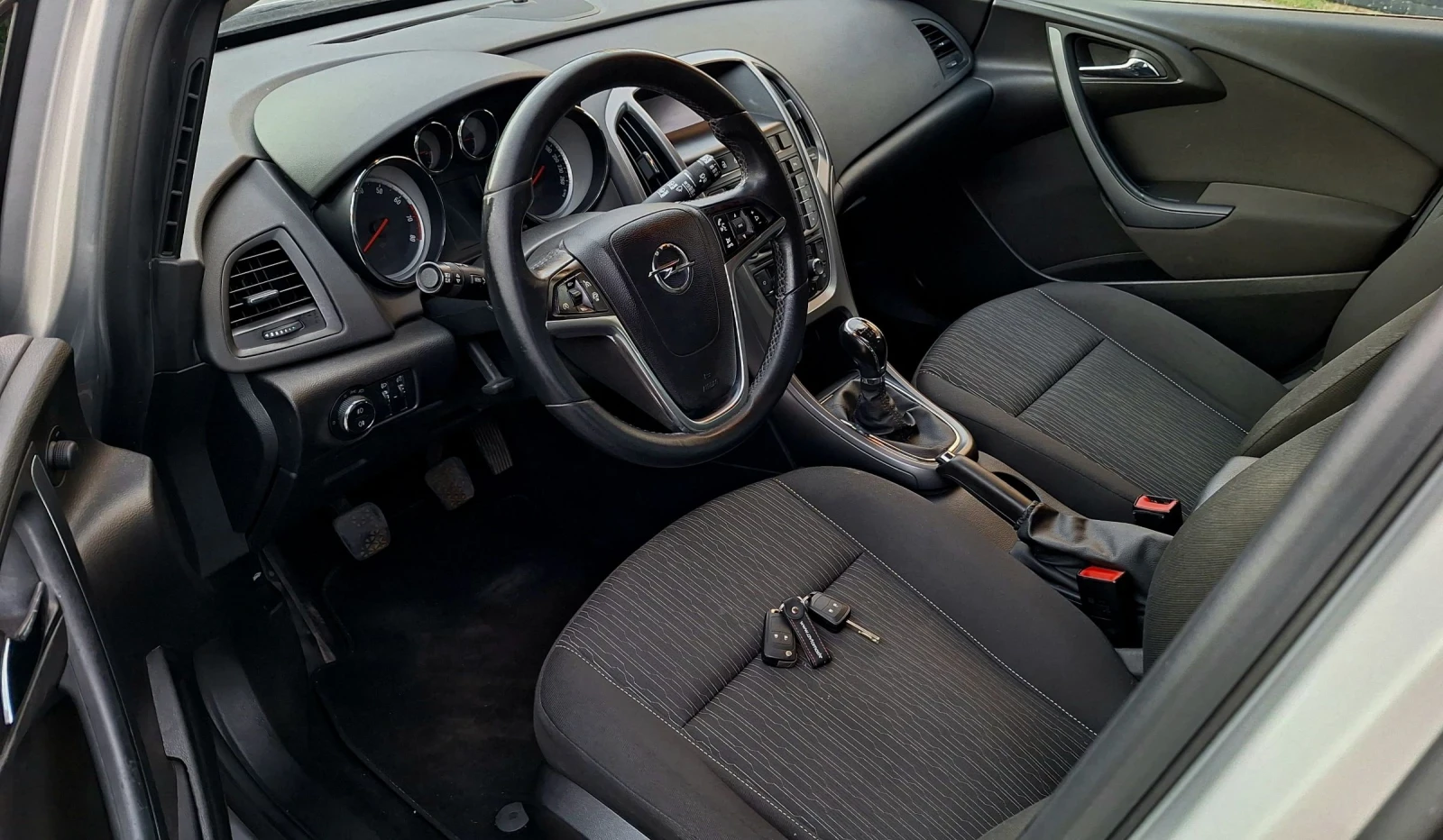 Opel Astra 1.4Turbo LPG фабрична газ 140к.с., 6 скорости - изображение 7
