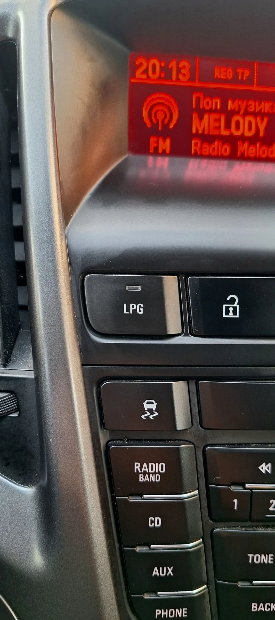 Opel Astra 1.4Turbo LPG фабрична газ 140к.с., 6 скорости - изображение 4