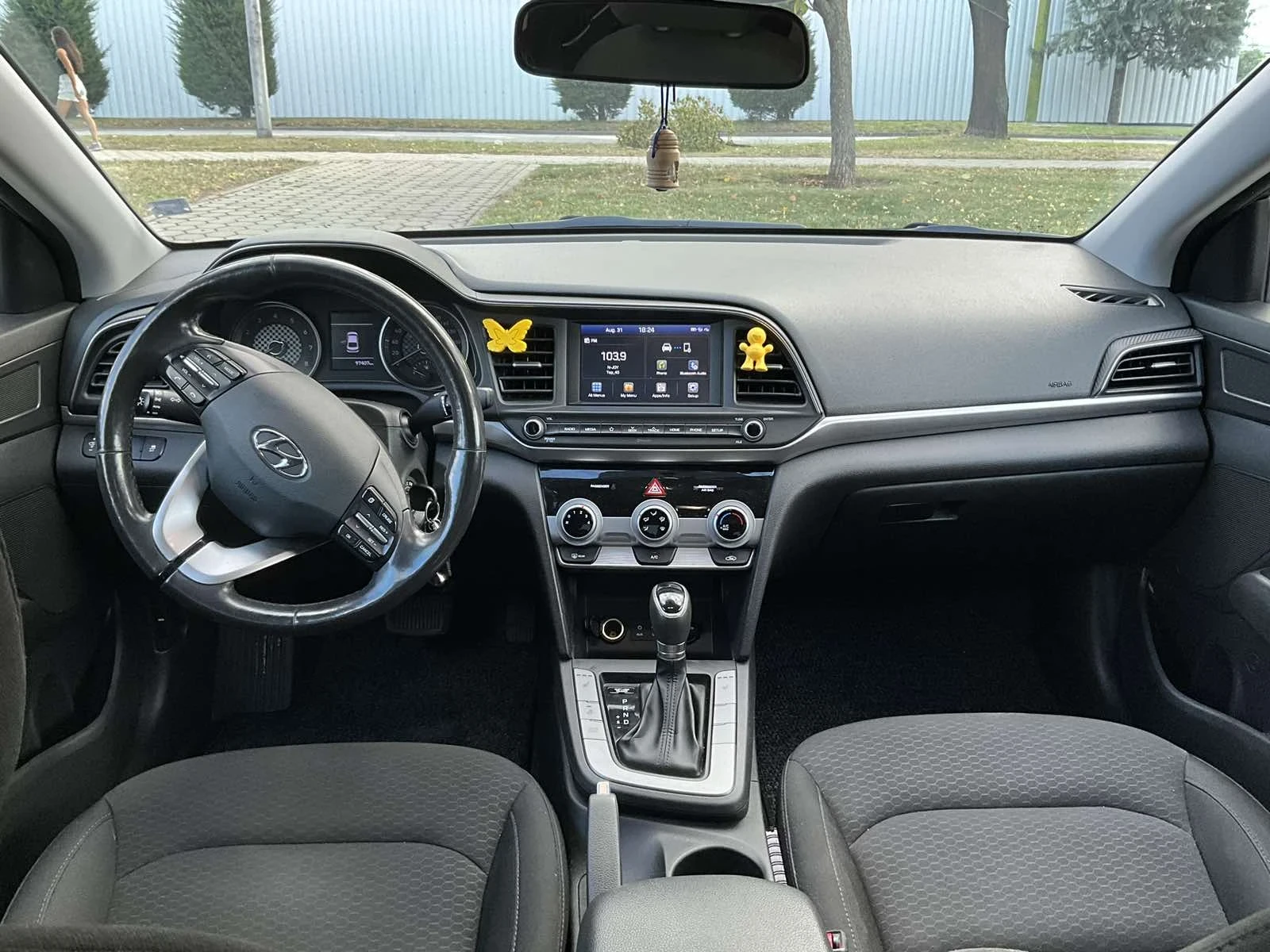 Hyundai Elantra 2.0  150 к.с. ГАЗ - изображение 9