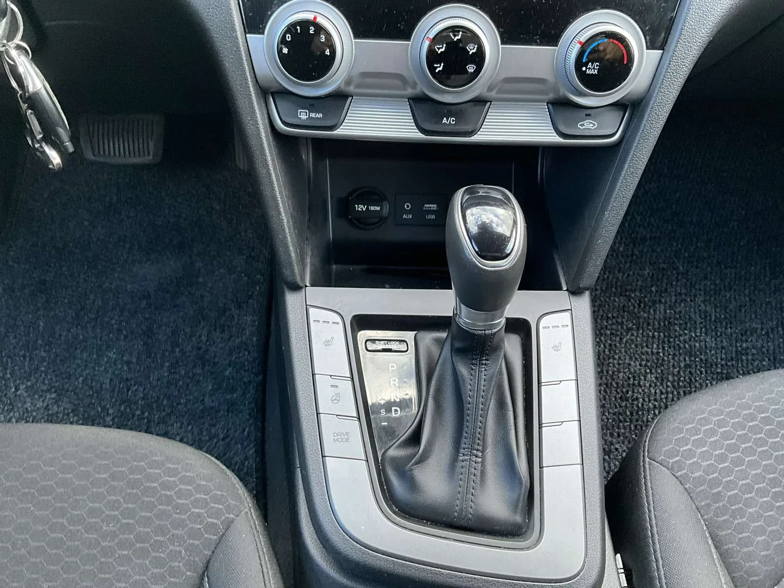 Hyundai Elantra 2.0  150 ..  | Mobile.bg   13