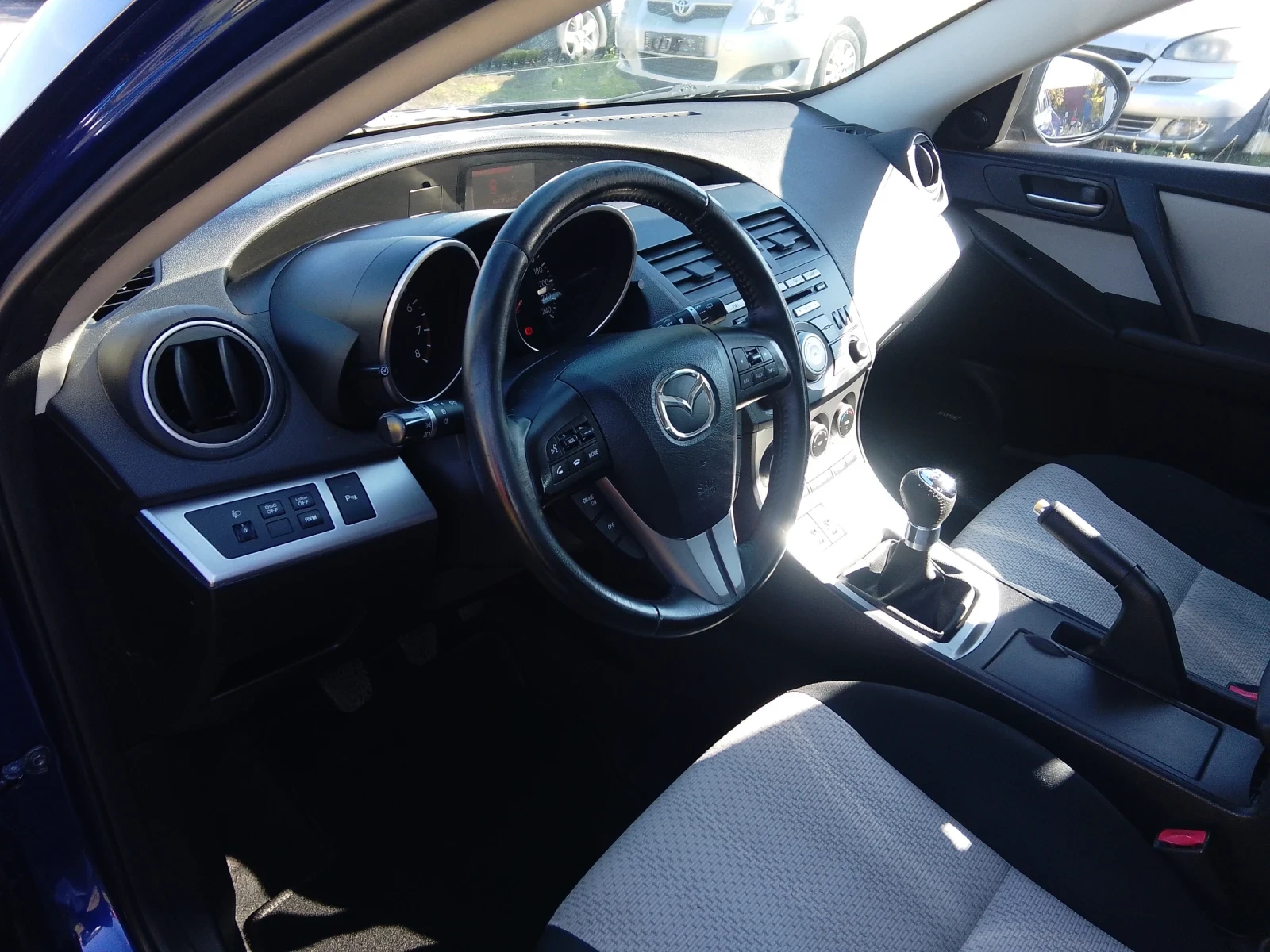 Mazda 3 2.0БЕНЗИН-150КС.-6СКОРОСТИ-КЛИМА-STAR/STOP-RVM-DSC - изображение 6