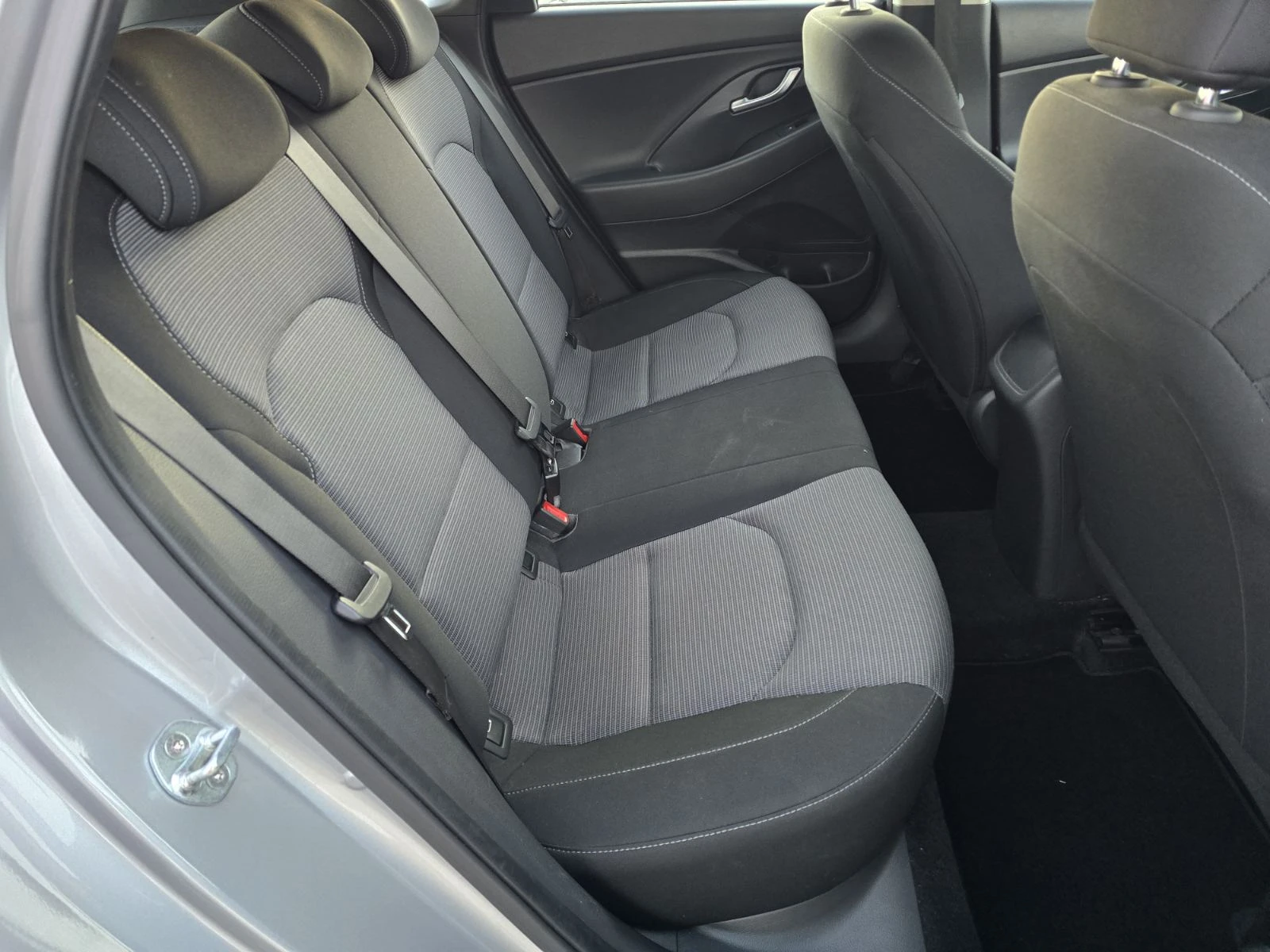 Hyundai I30 1.6 CRDi ������| ������| ������� ���� | Mobile.bg � ����������� 15