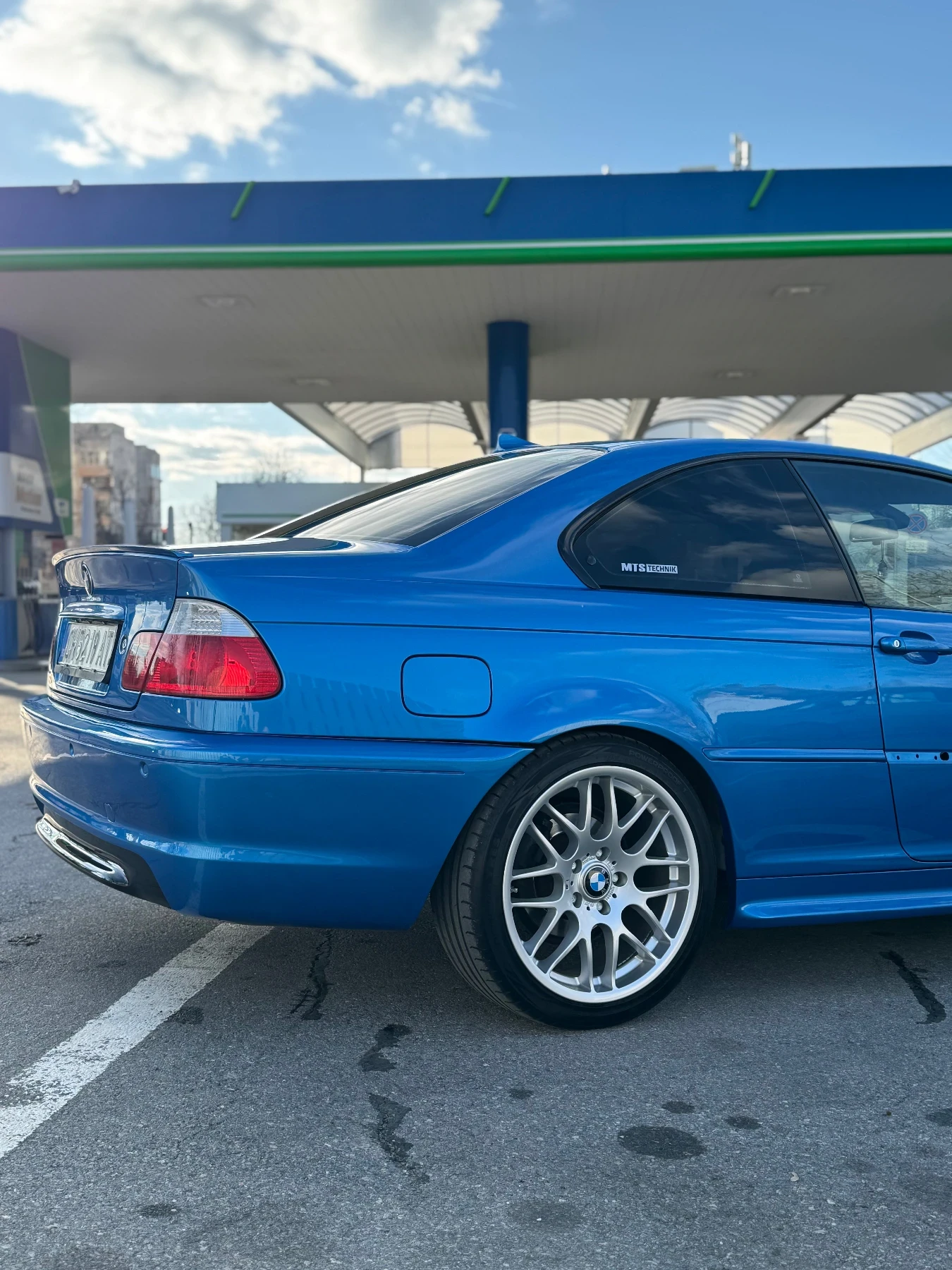 BMW 323 Ci - изображение 4