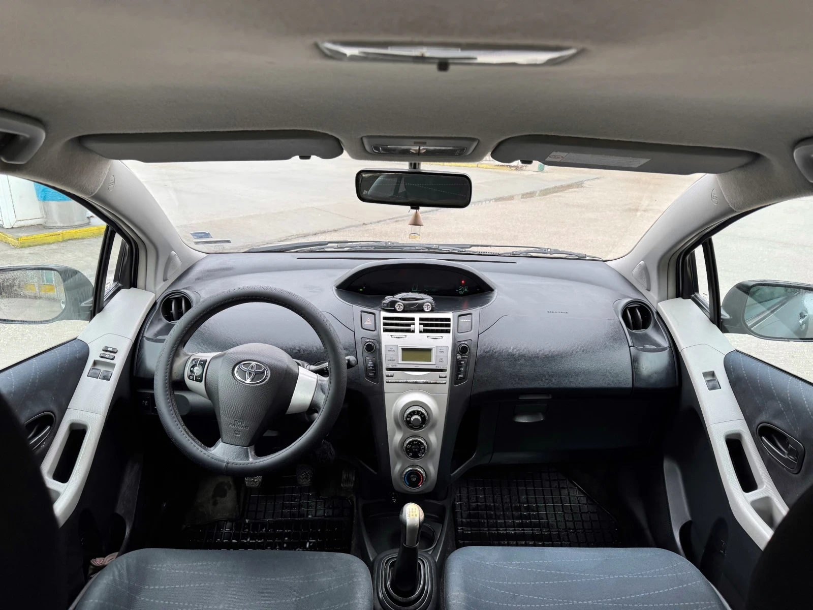 Toyota Yaris 1.4D - изображение 5