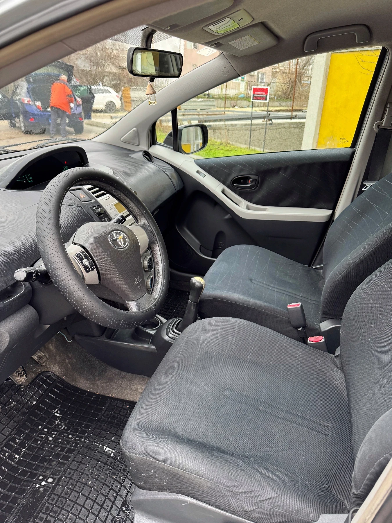 Toyota Yaris 1.4D - изображение 6