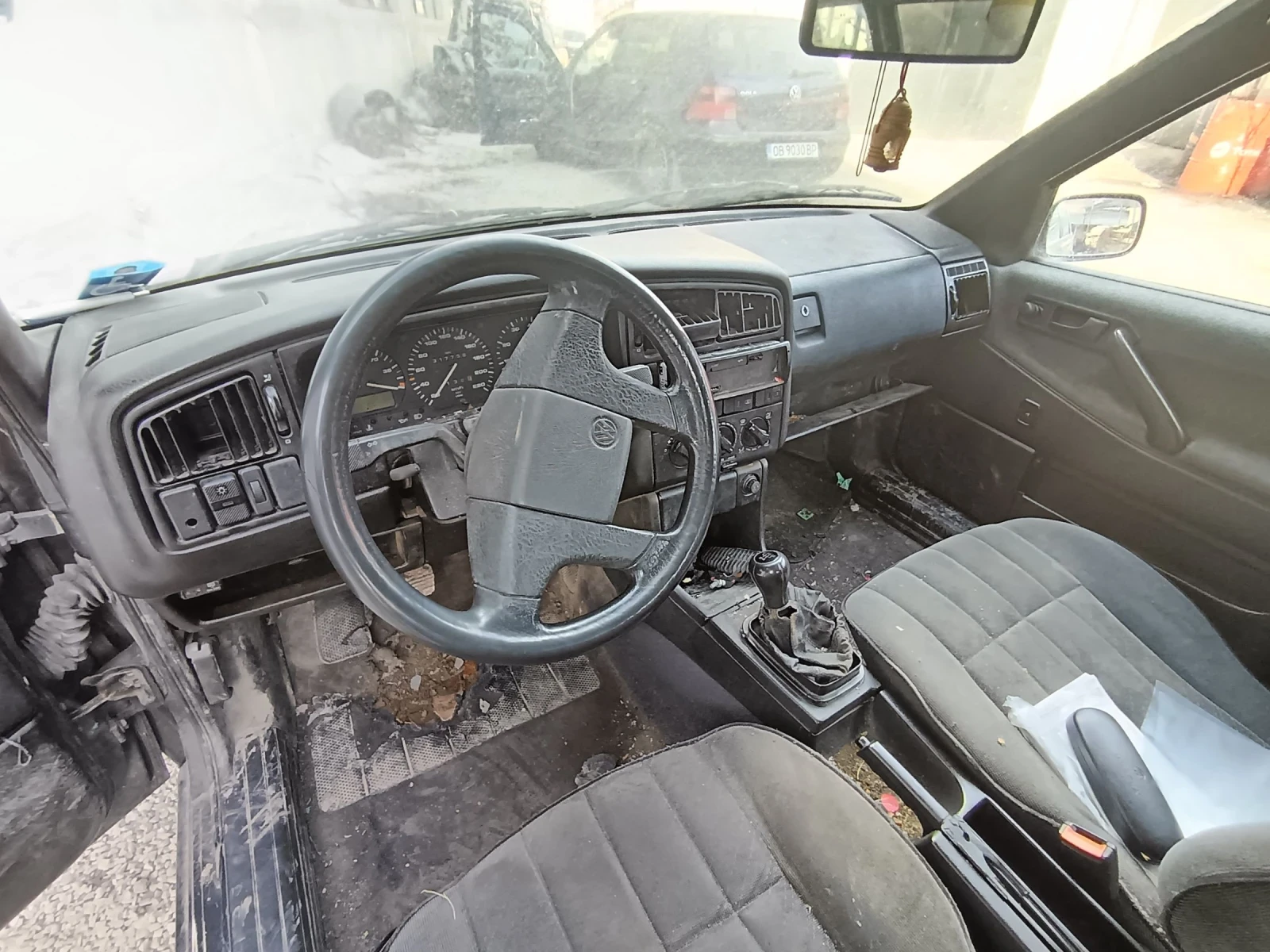 VW Passat, снимка 4 - Автомобили и джипове - 53804450