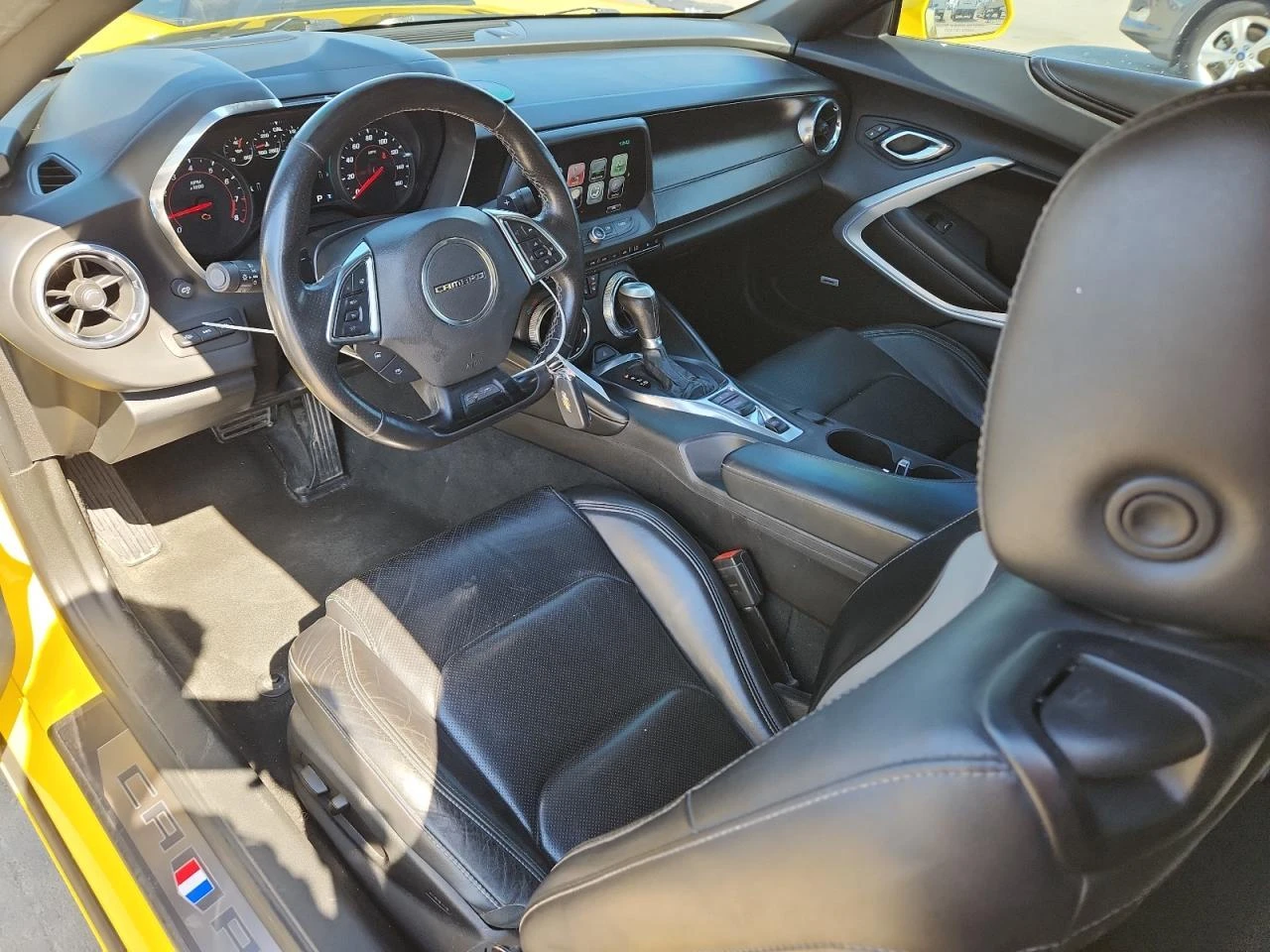 Chevrolet Camaro * 3.6* V6* КОЖА* ПОДГРЕВ* ПАРКТРОНИК* НАВИ* , снимка 8 - Автомобили и джипове - 53826558