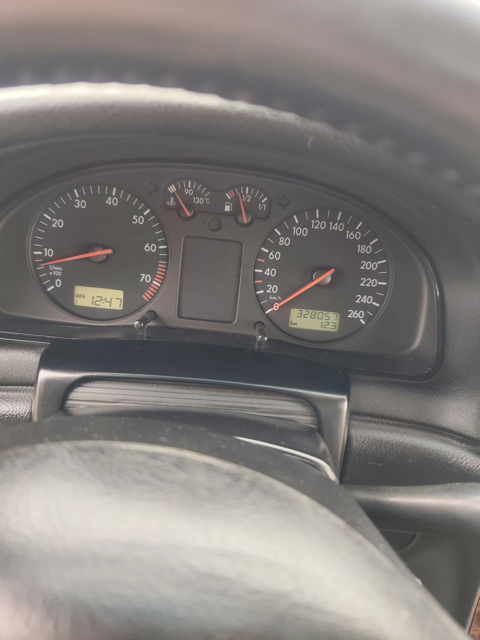 VW Passat, снимка 5 - Автомобили и джипове - 54020389