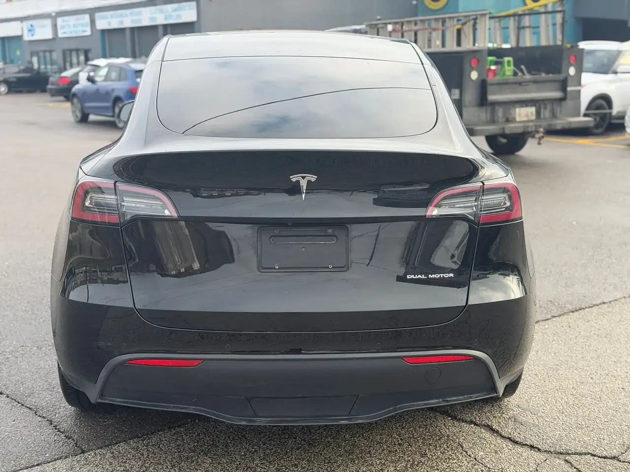 Tesla Model Y Long Range 4x4* PANORAMA* ПОДГРЕВ* КАМЕРИ* , снимка 6 - Автомобили и джипове - 54295619