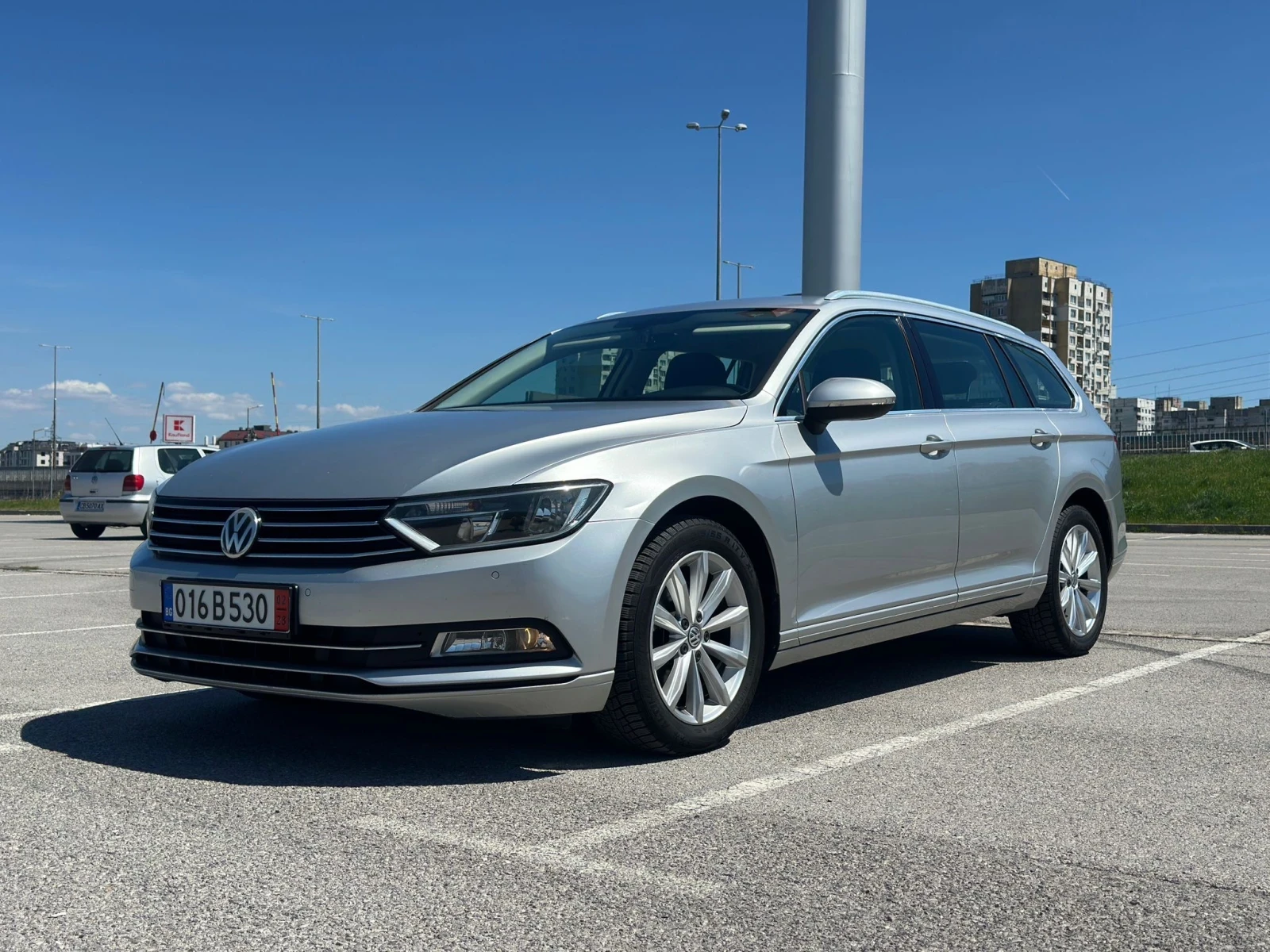 VW Passat, снимка 2 - Автомобили и джипове - 54311658