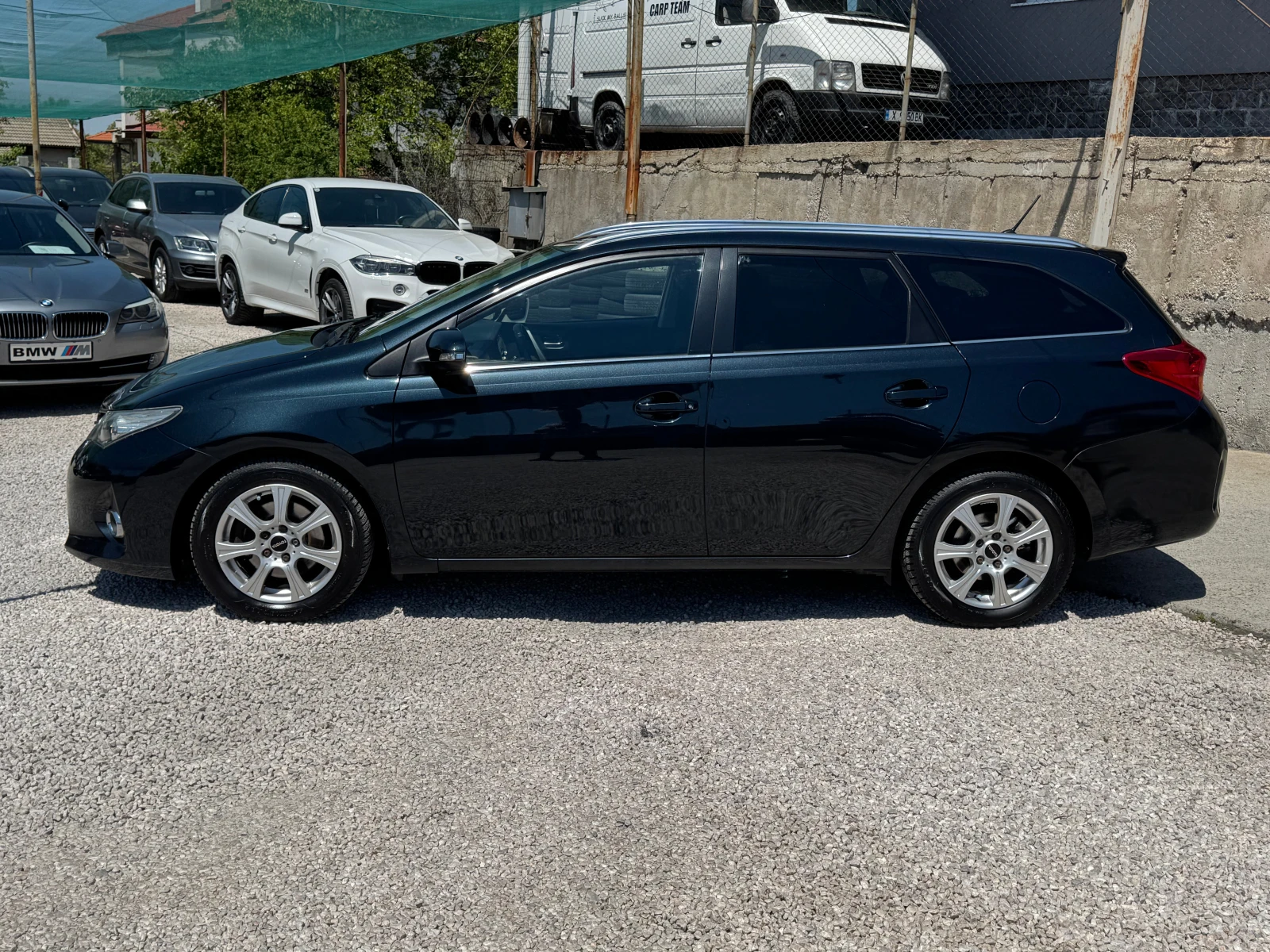 Toyota Auris 2.0DID-124кс, снимка 6 - Автомобили и джипове - 54440823