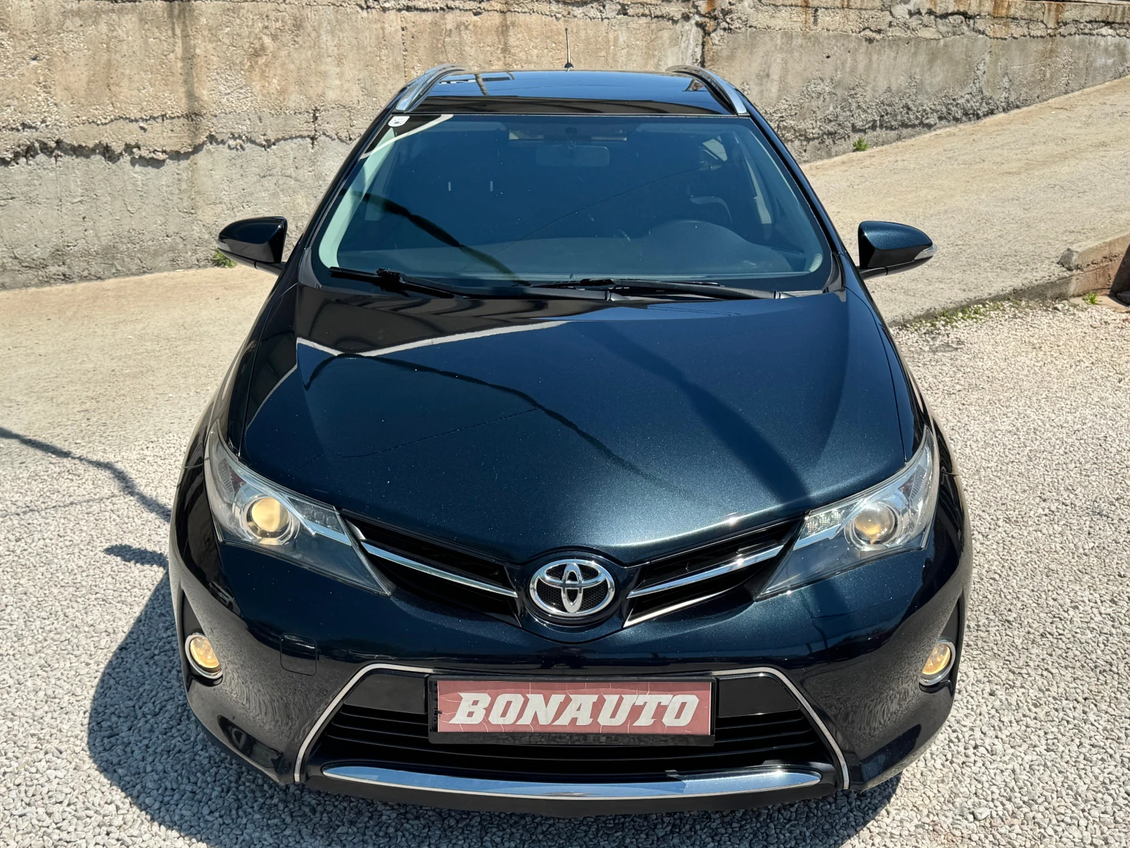 Toyota Auris 2.0DID-124кс, снимка 2 - Автомобили и джипове - 54440823