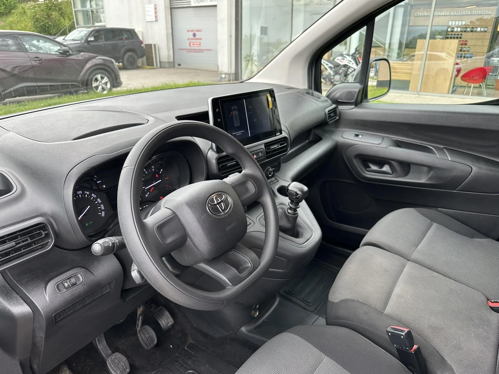 Toyota Proace City 1.5 Comfort L2, снимка 9 - Автомобили и джипове - 54604432