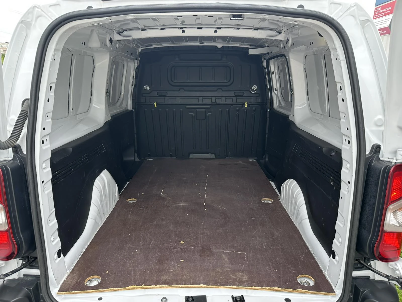 Toyota Proace City 1.5 Comfort L2, снимка 14 - Автомобили и джипове - 54604432