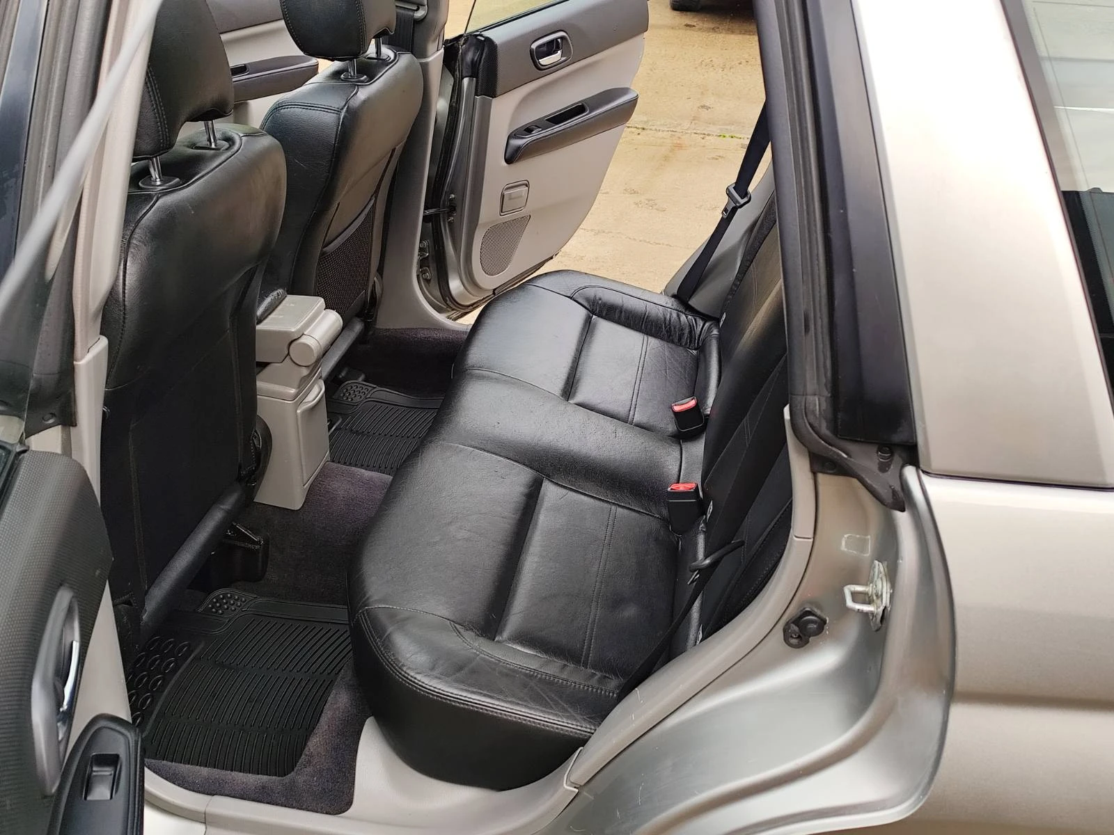 Subaru Forester 2.5 XT AWD Швейцария, снимка 12 - Автомобили и джипове - 54682328