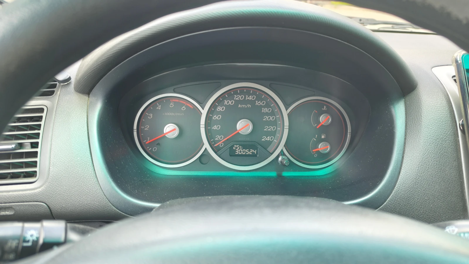 Honda Civic 1.7 CDTi, снимка 9 - Автомобили и джипове - 55055284
