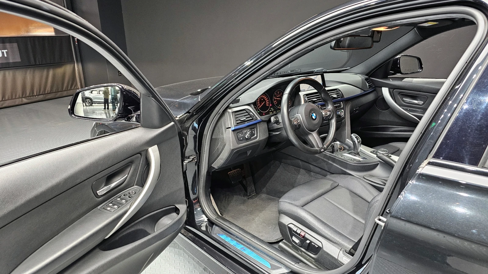 BMW 320 M PERFORMANCE EDITION* HUD, снимка 6 - Автомобили и джипове - 55372195