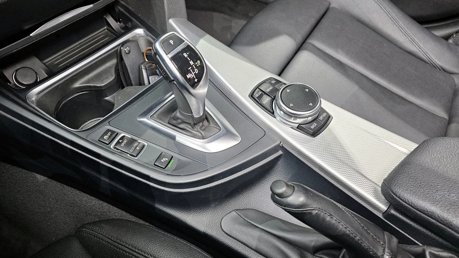 BMW 320 M PERFORMANCE EDITION* HUD, снимка 13 - Автомобили и джипове - 55372195