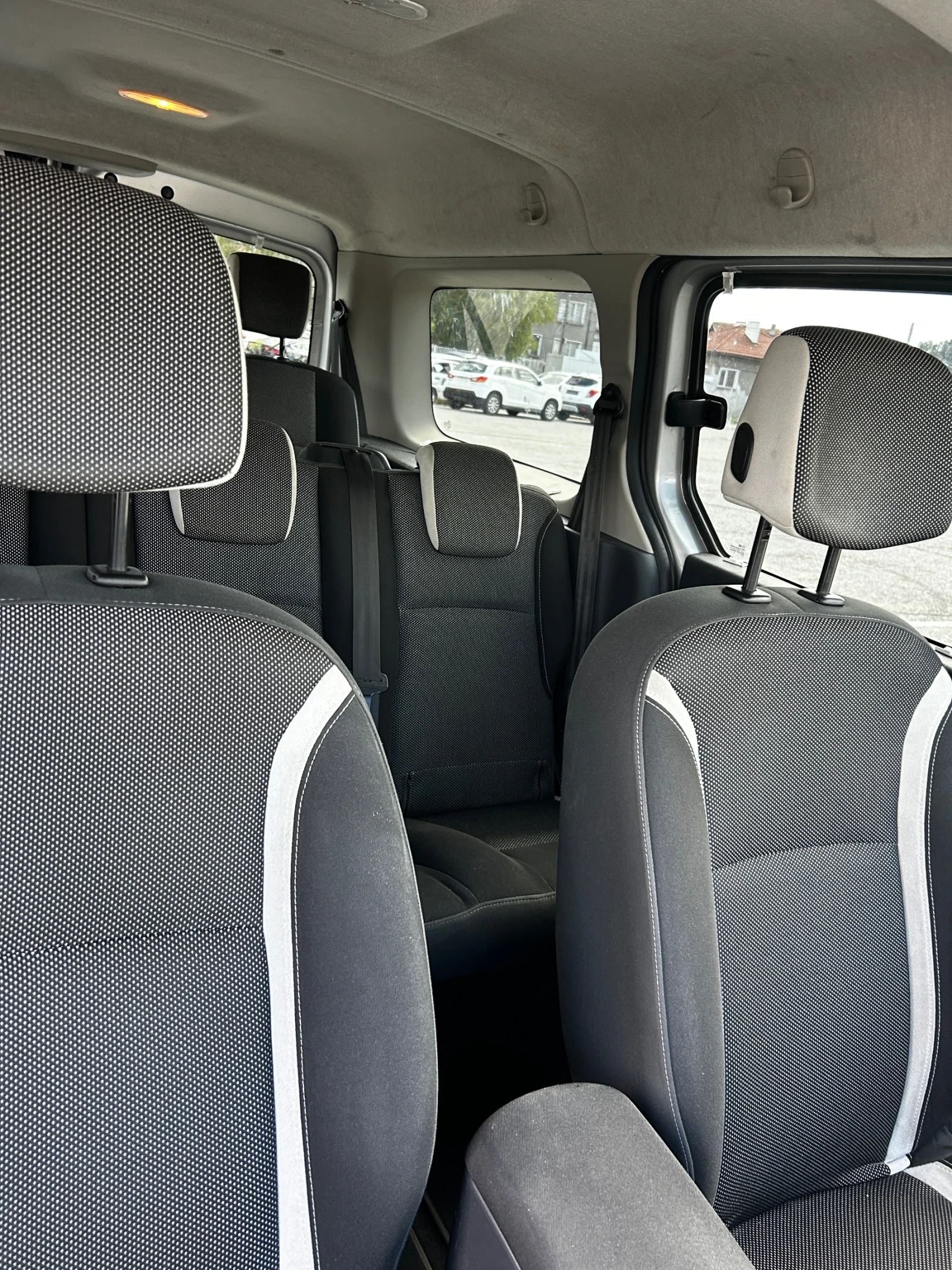 Renault Kangoo 1.5 DCI  7 места , снимка 11 - Автомобили и джипове - 55420511