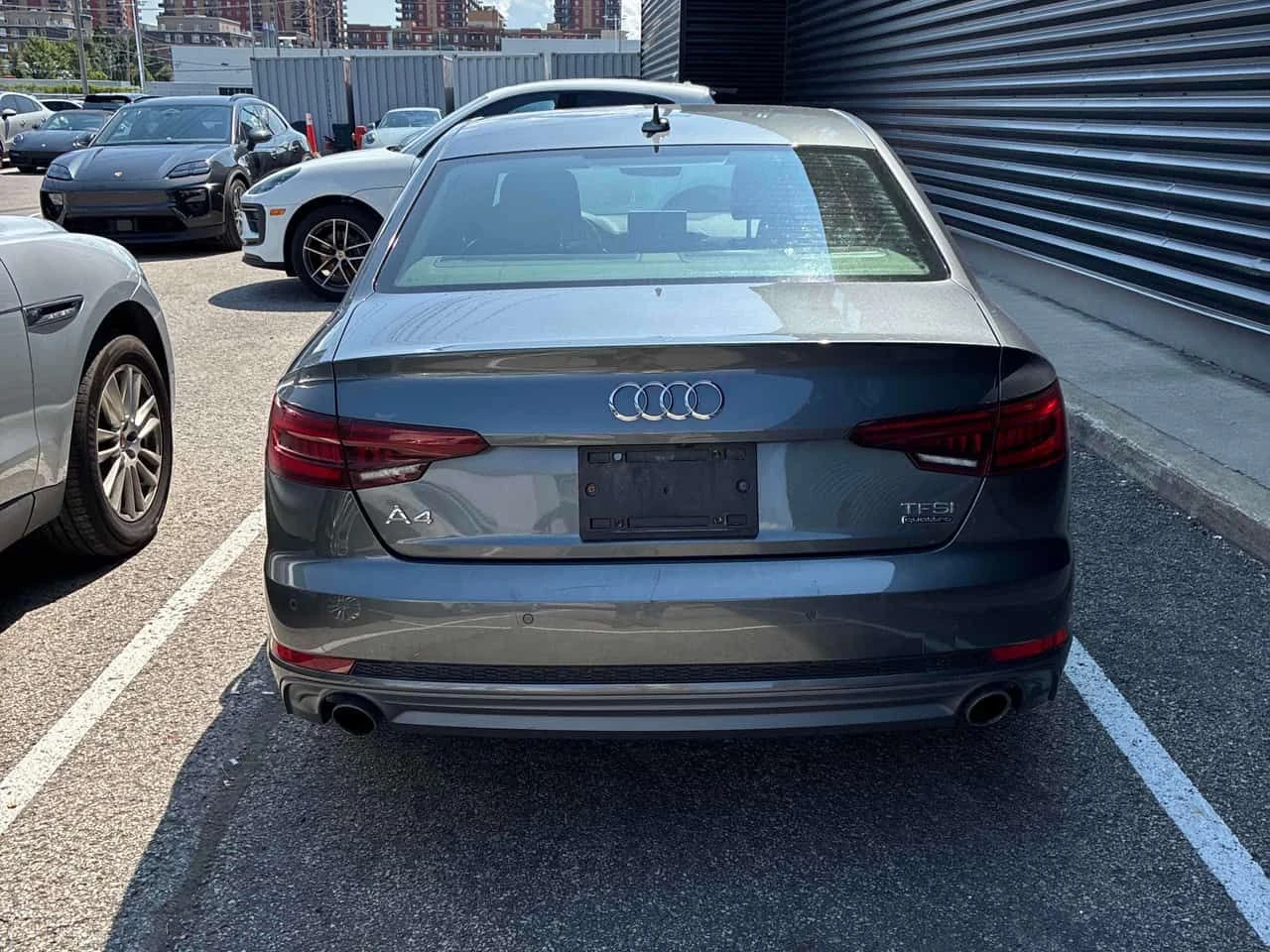 Audi A4 * Technik * CARFAX * ОПЦИЯ ЗА ФИНАНСИРАНЕ , снимка 4 - Автомобили и джипове - 55689953