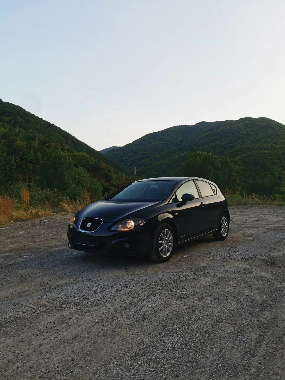Seat Leon, снимка 2 - Автомобили и джипове - 55781103