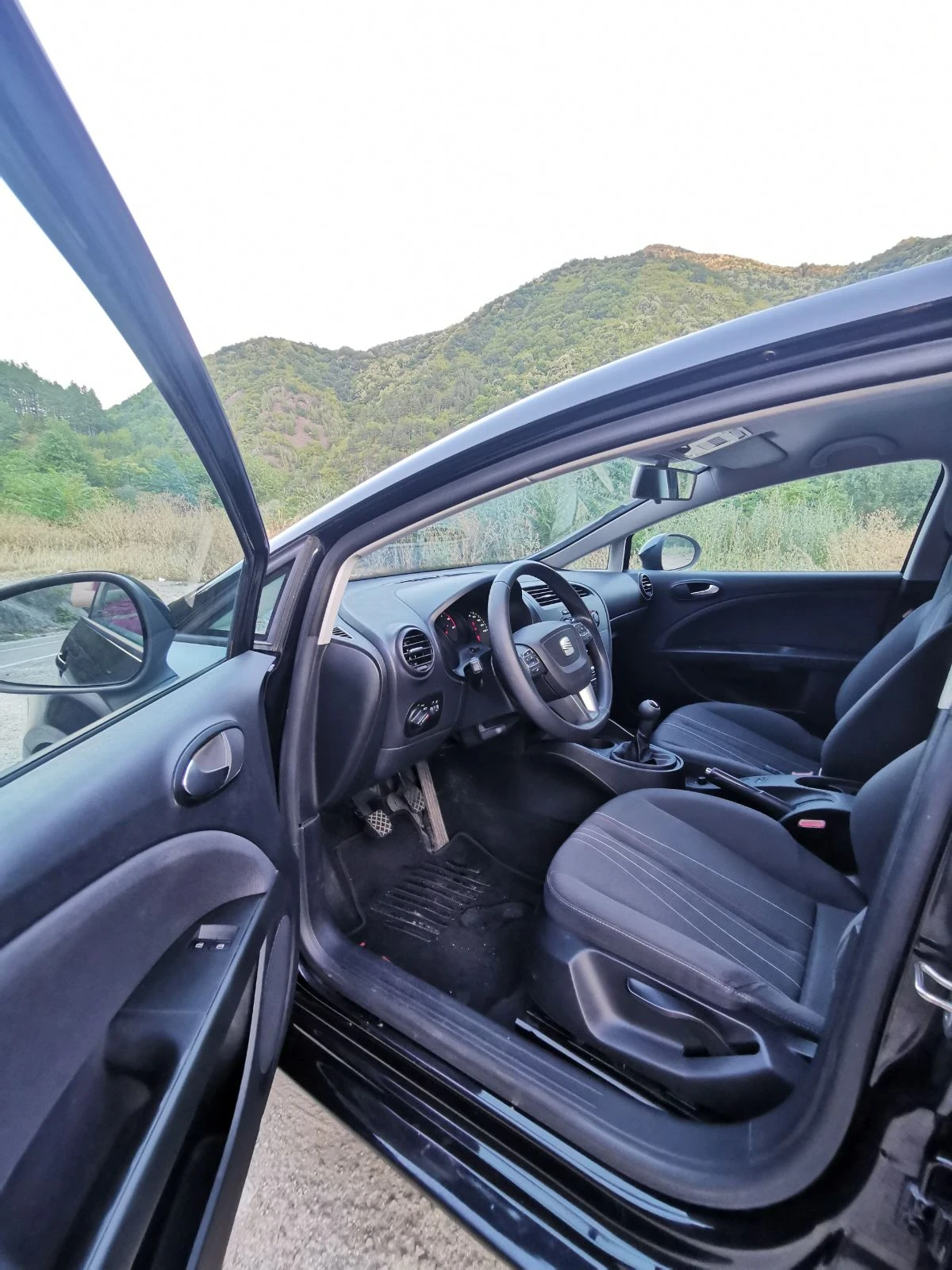 Seat Leon, снимка 10 - Автомобили и джипове - 55781103