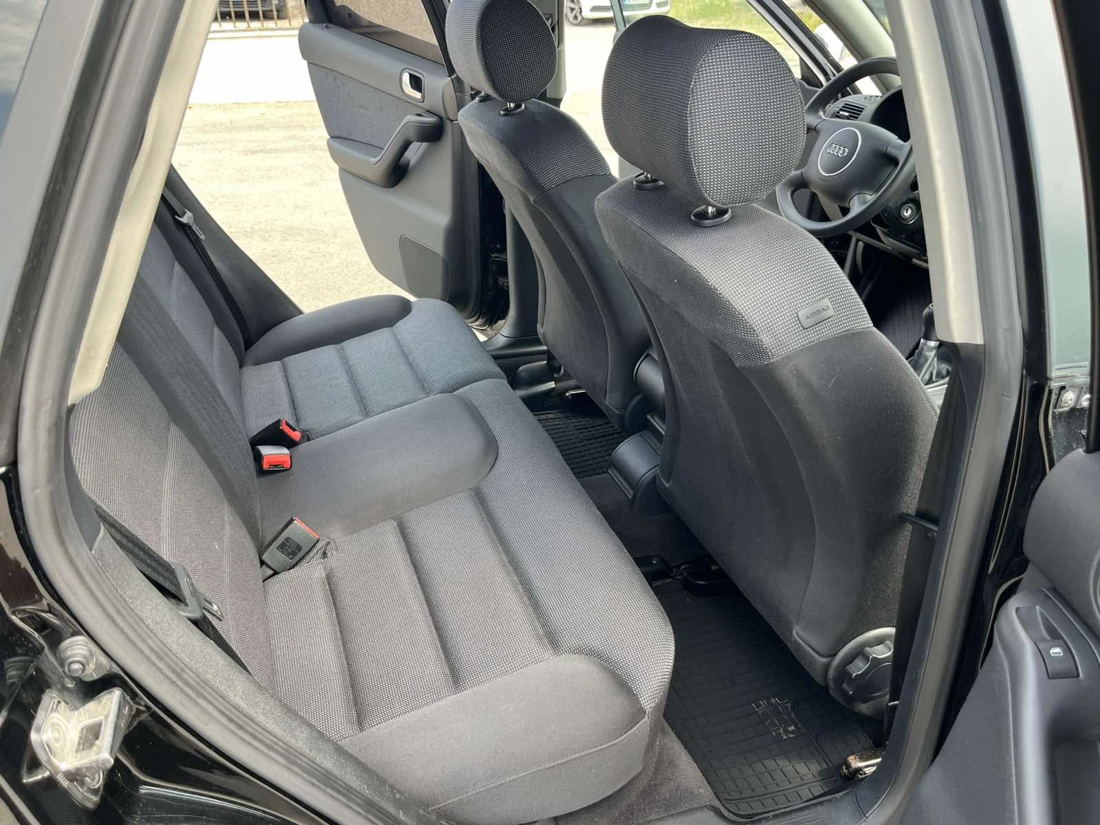 Audi A3 1.9TDI 101кс. КЛИМАТРОНИК , снимка 10 - Автомобили и джипове - 55789323