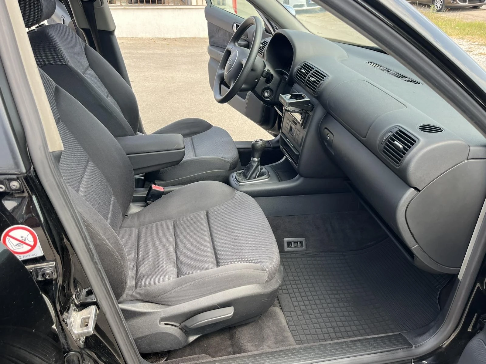 Audi A3 1.9TDI 101кс. КЛИМАТРОНИК , снимка 11 - Автомобили и джипове - 55789323