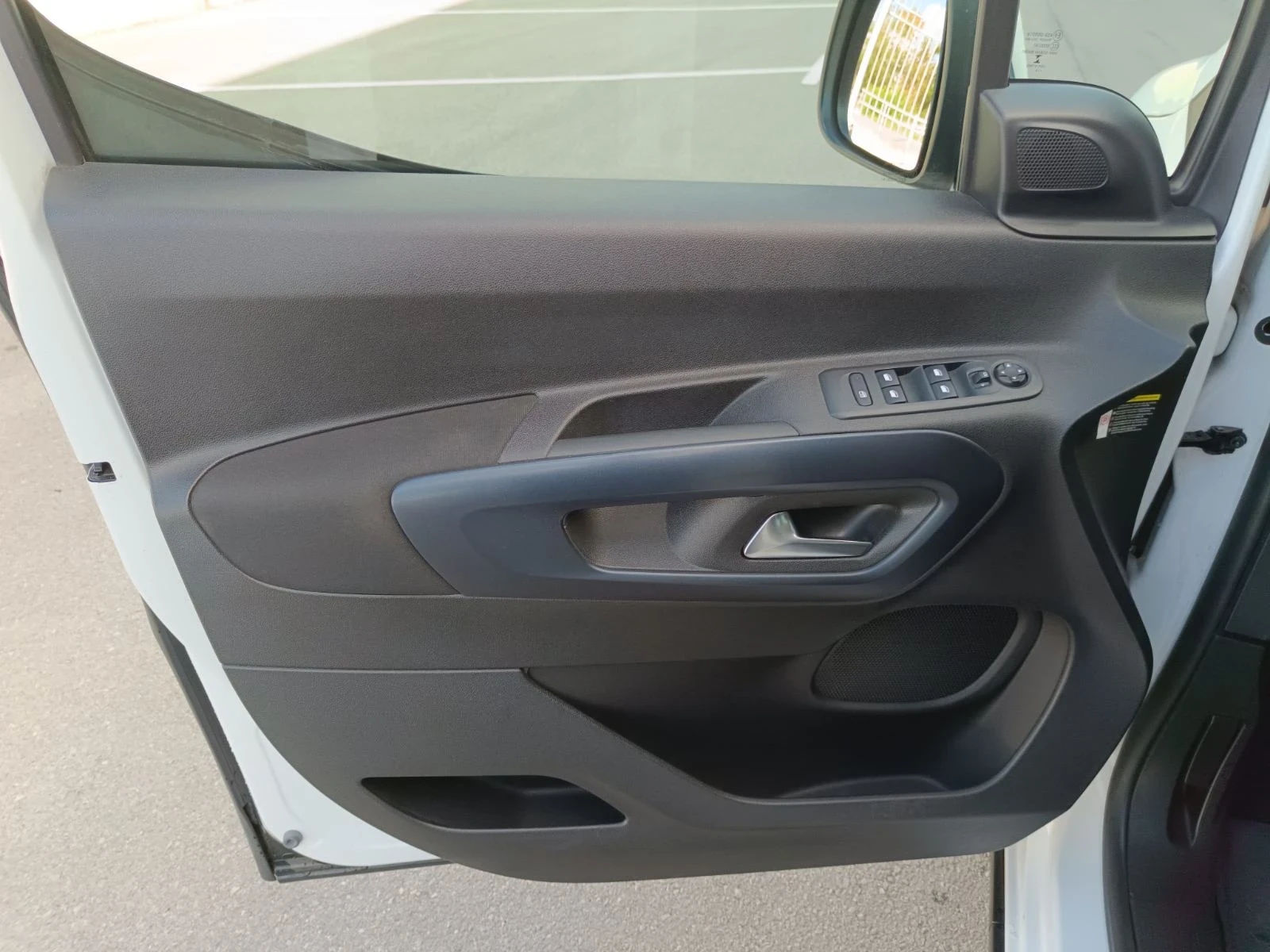 Peugeot Rifter, снимка 13 - Автомобили и джипове - 56246170