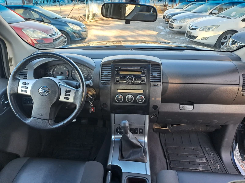 Nissan Navara 2.5 DCI, снимка 10 - Автомобили и джипове - 48104031