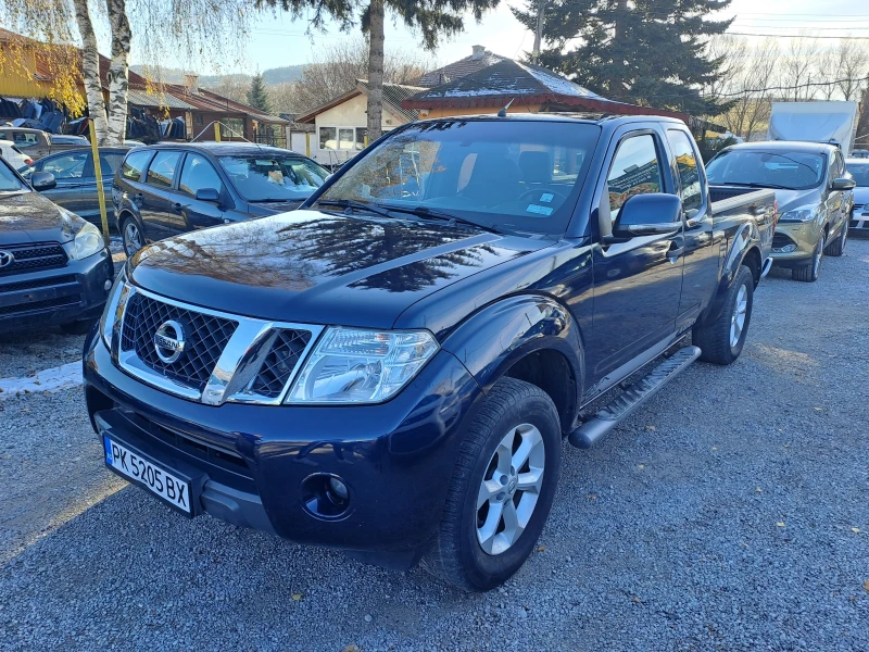 Nissan Navara 2.5 DCI, снимка 2 - Автомобили и джипове - 48104031