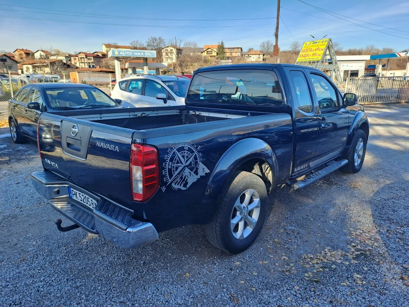 Nissan Navara 2.5 DCI, снимка 4 - Автомобили и джипове - 48104031