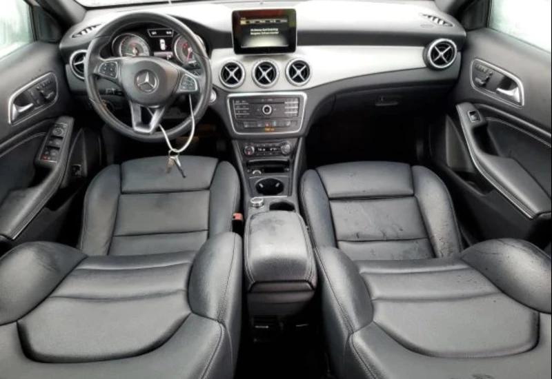 Mercedes-Benz GLA 250, снимка 8 - Автомобили и джипове - 48383831