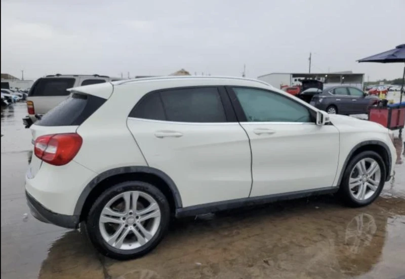 Mercedes-Benz GLA 250, снимка 5 - Автомобили и джипове - 48383831