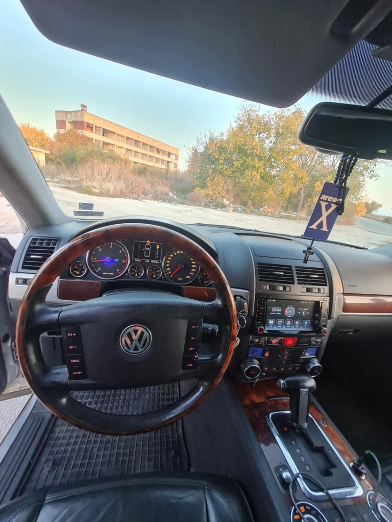 VW Touareg, снимка 5 - Автомобили и джипове - 48603681